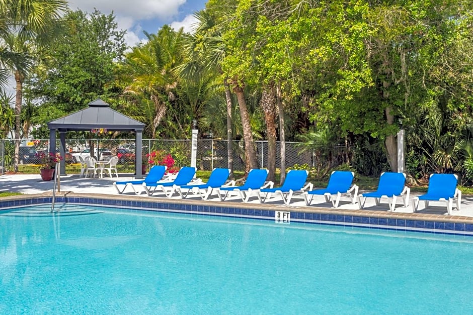 Travelodge by Wyndham Lakeland