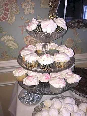 CAMELOT RESTAURANT & INN - BED AND BREAKFAST - ADULT ONLY