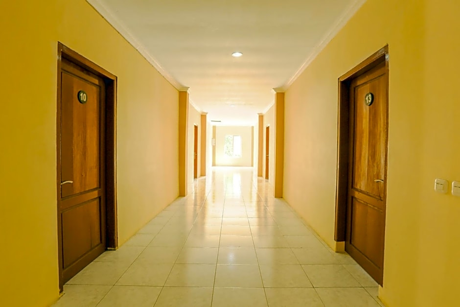 OYO 1732 Edotel Praya Syariah