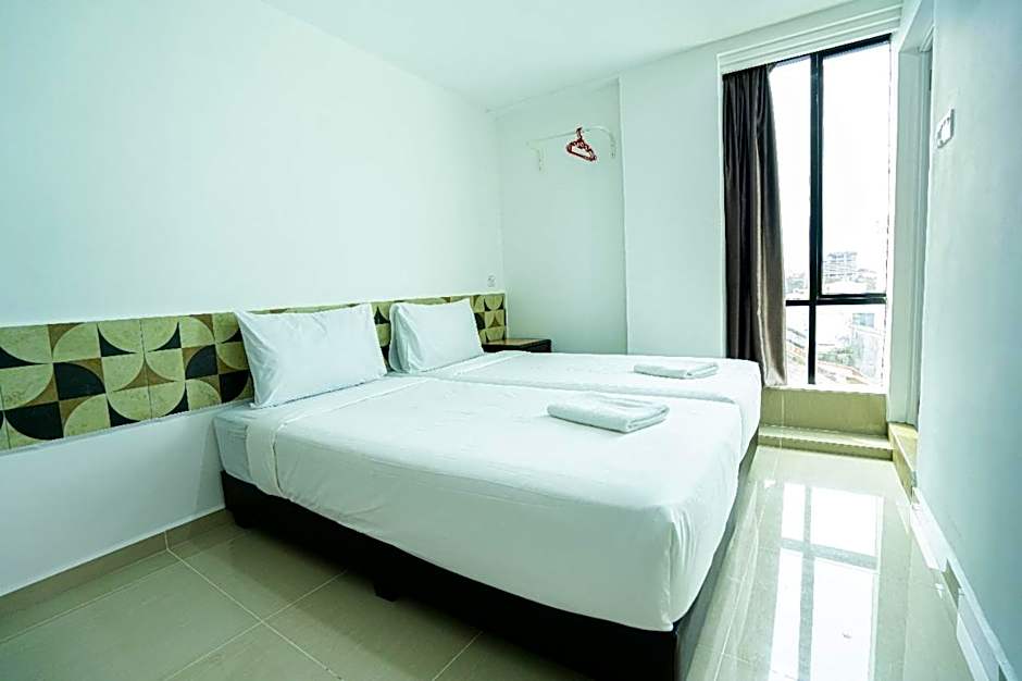 Grand Bagan Hotel