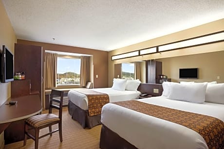 Deluxe Queen Room with Two Queen Beds - Non-Smoking