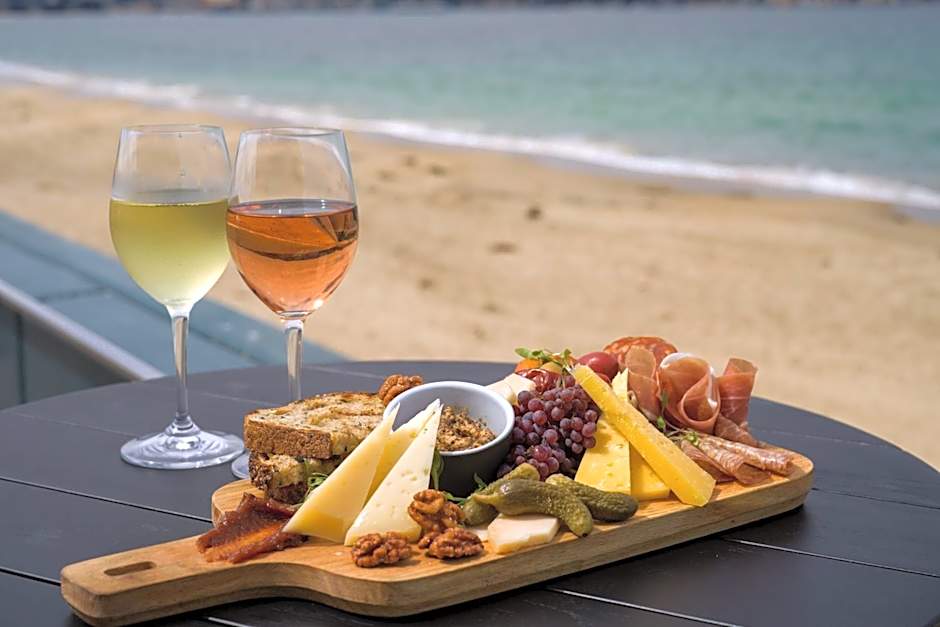 Monterey Beach Hotel, a Tribute Portfolio Hotel