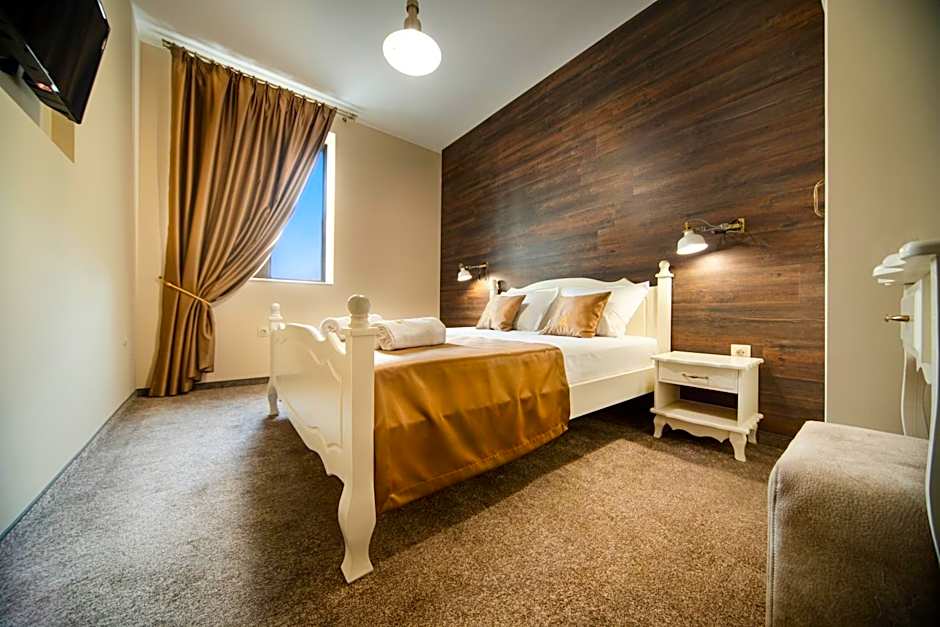 Hotel Antique - free private parking