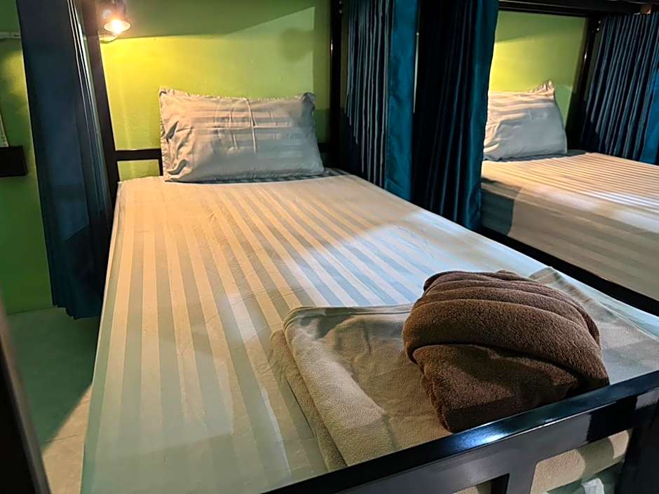 Khao Sok Jungle Hostel