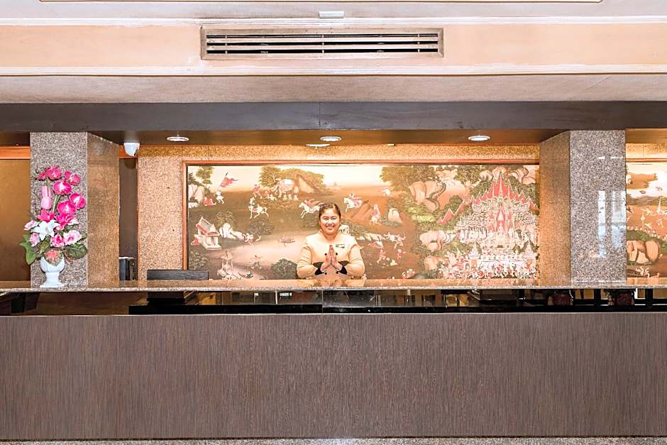 The Niran Grand Hotel