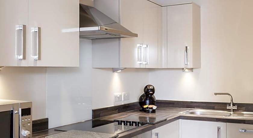 HOF Apartments Central Gate - Newbury