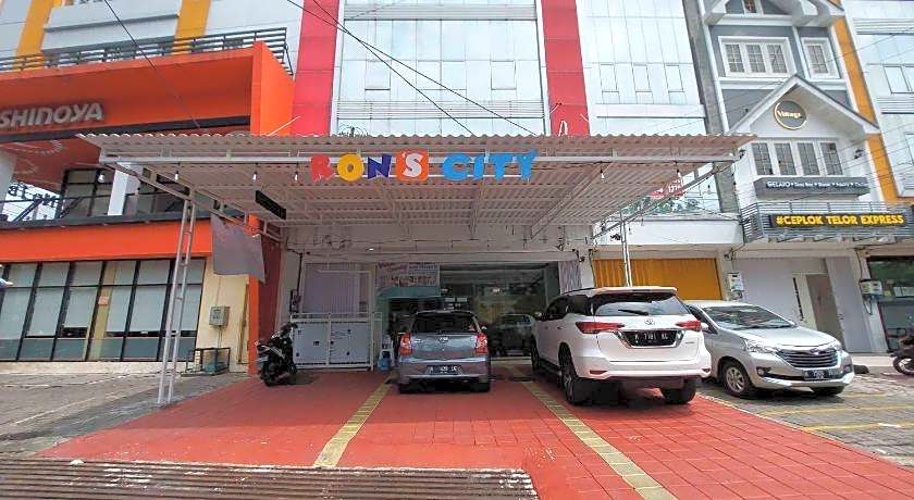Rons City Hotel near Simpang Lima Semarang Mitra RedDoorz