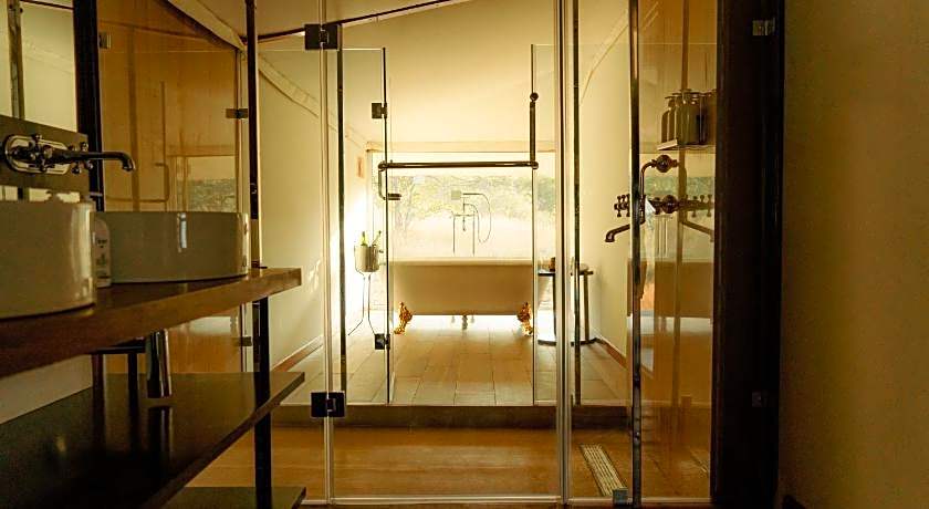 Tree of Life Ramvilas, Bandhavgarh