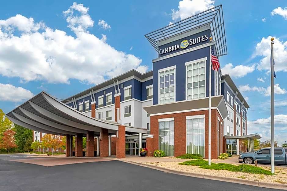 Cambria Hotel Minneapolis Maple Grove