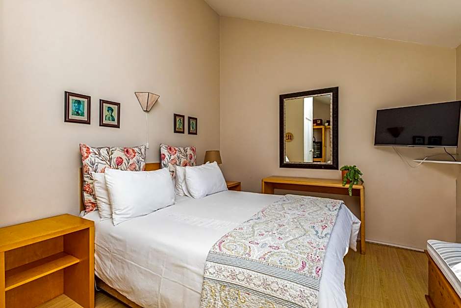 Admiralty Bed & Breakfast