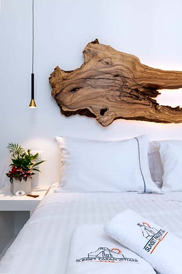 Sunset Paraportiani Rooms