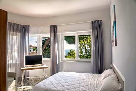 Quadruple Room with Sea View