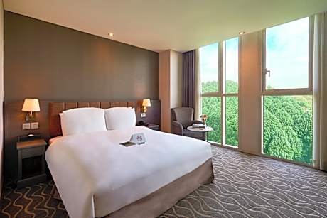 Square One Bed with Forest View