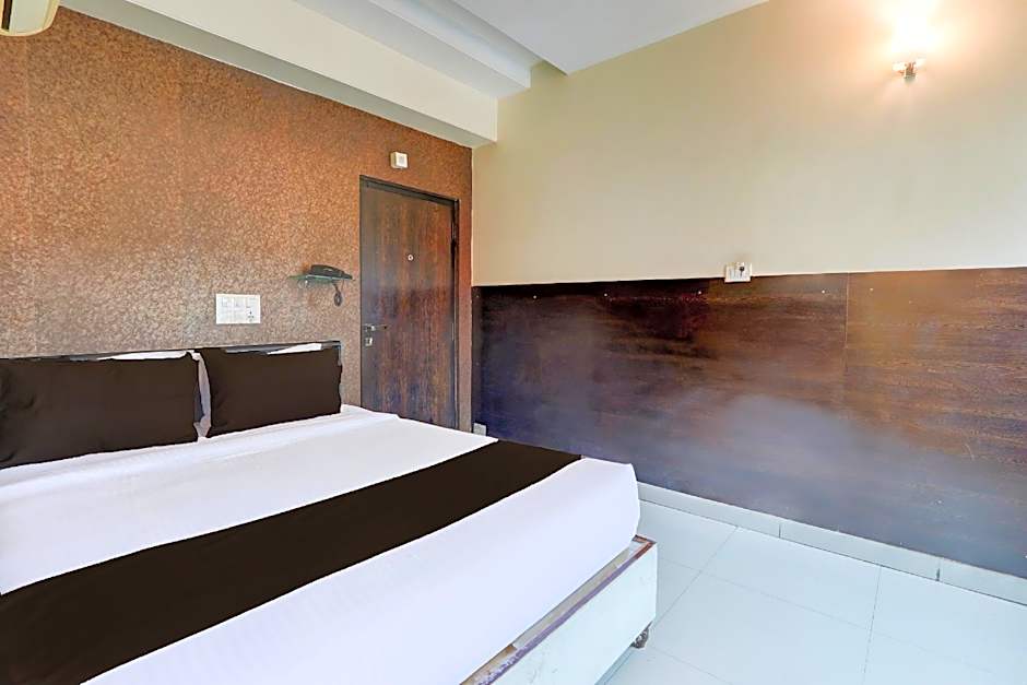 Super Townhouse Oak Madhapur Nera Regency