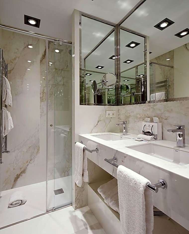 Hotel De Londres Y De Inglaterra