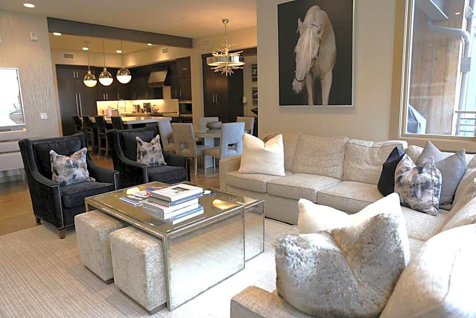 Stein Eriksen Residences