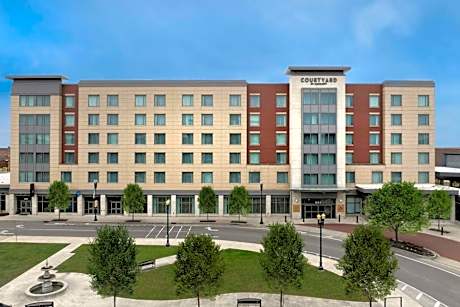 Courtyard by Marriott Muncie at Horizon Convention Center