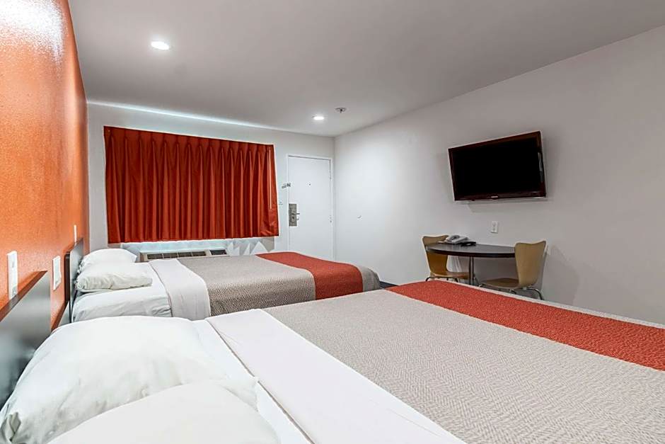 Motel 6-Barstow, CA - Route 66