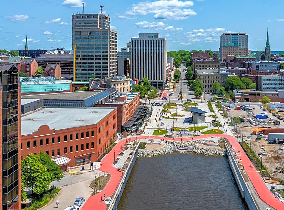 Saint John Harbourfront Hotel