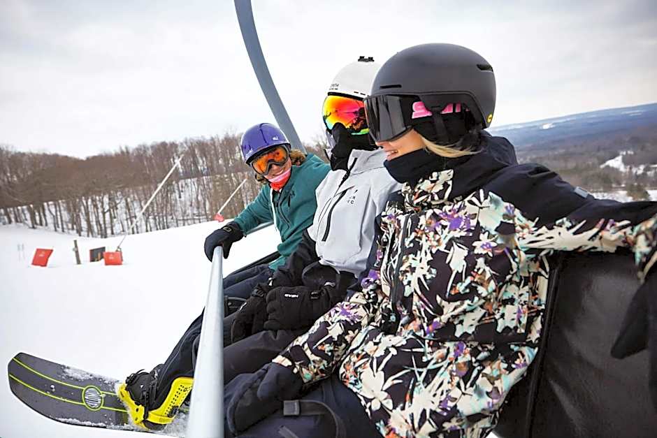 Family Comfort Stay - 2 Bedroom Apartment