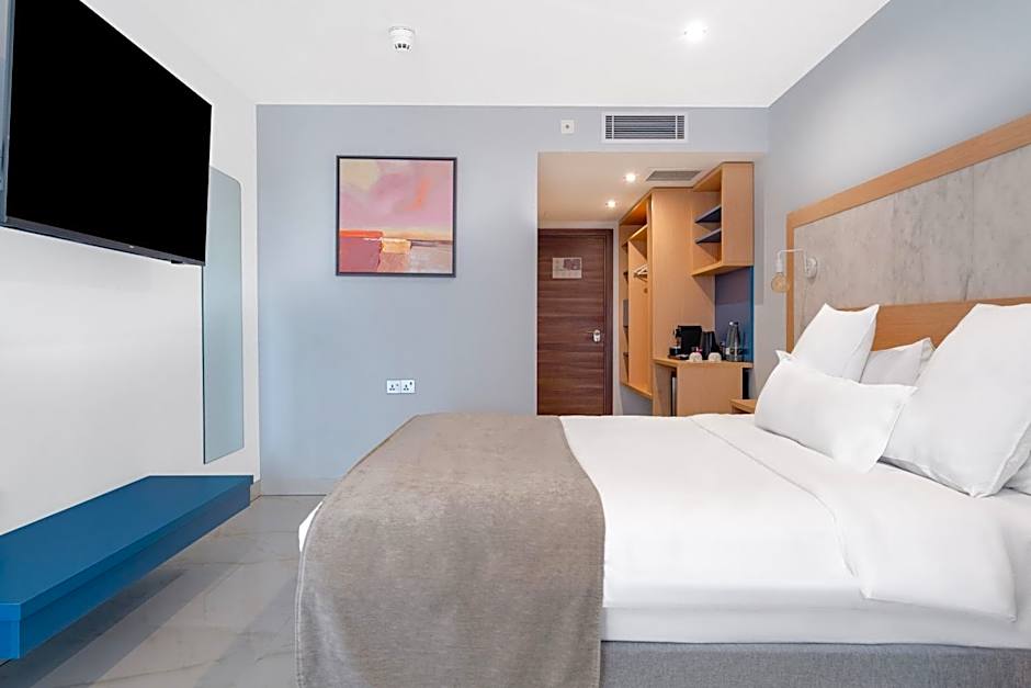 Photo 1 of 4 of Double Room