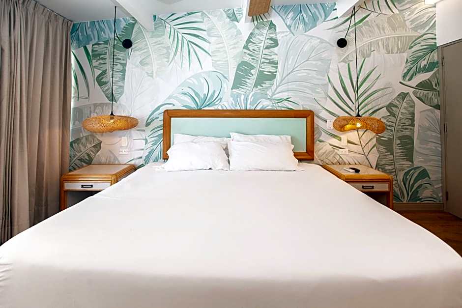 Hotel Cocoplum Beach