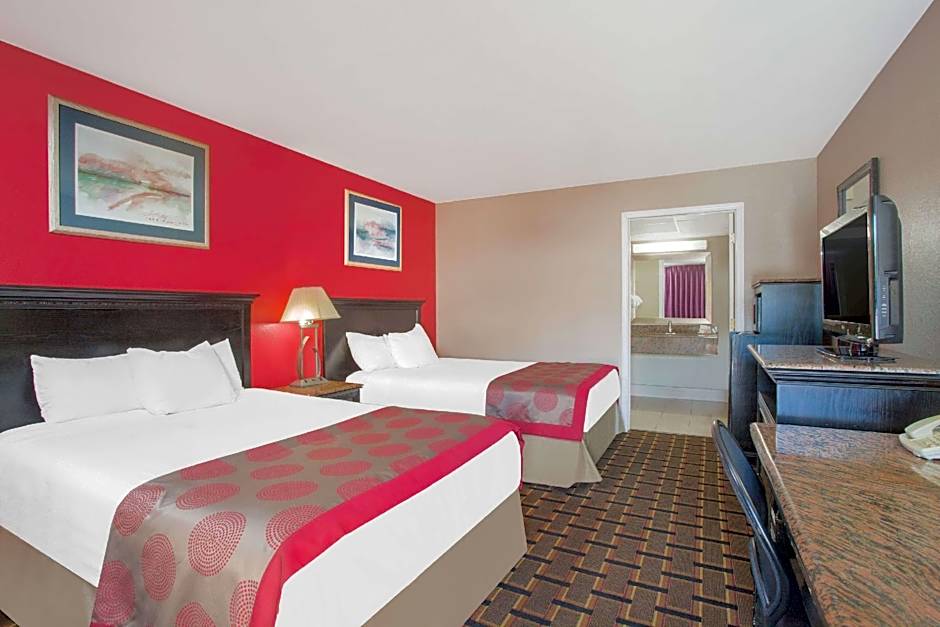 Ramada Hotel & Conference Center by Wyndham Edgewood