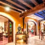 El Zaguán Colonial by GuruHotel