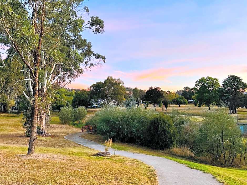 Talbingo Lodge - Selwyn Accommodation