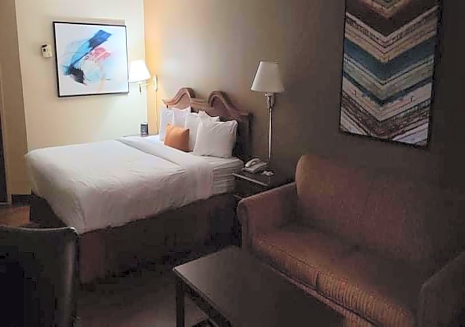 Auburn Place Hotel And Suites