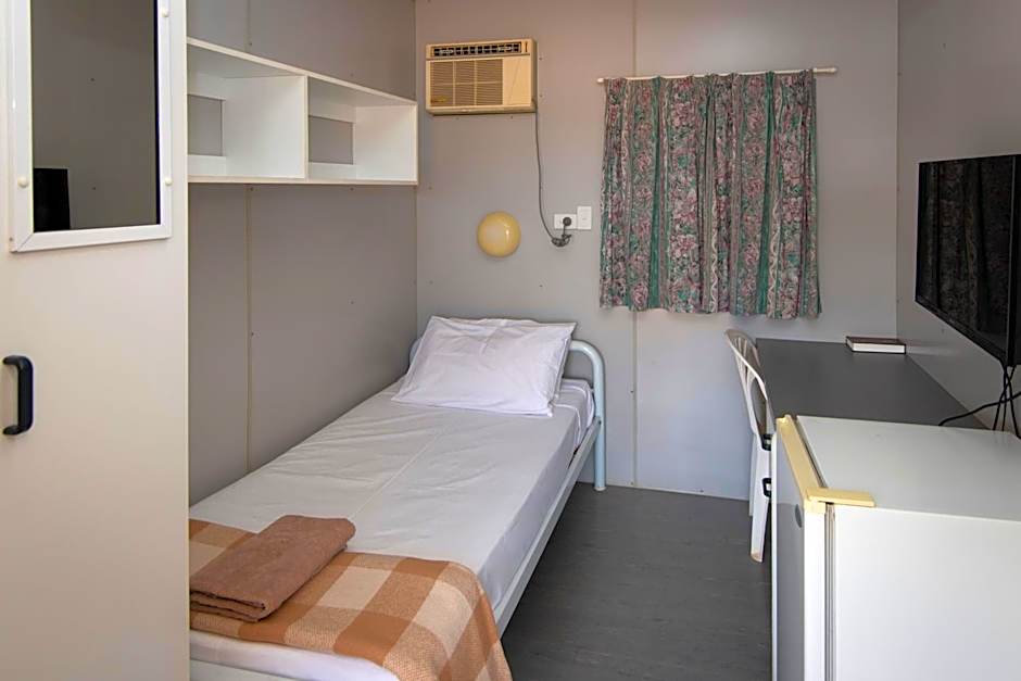 Outback Adventures Backpackers