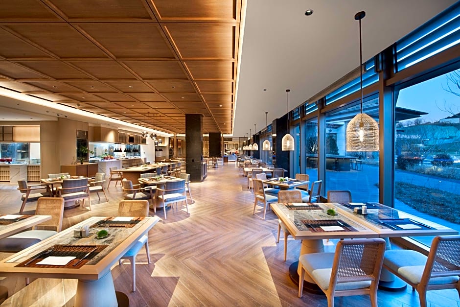 Crowne Plaza Zunhua Hot Spring Town By IHG