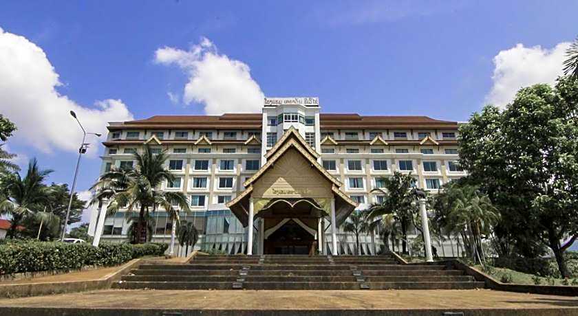 Arawan Riverside Hotel