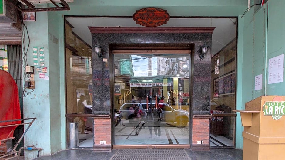 RedDoorz @ Downtown Tacloban