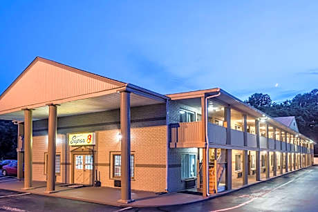 Super 8 by Wyndham Old Saybrook