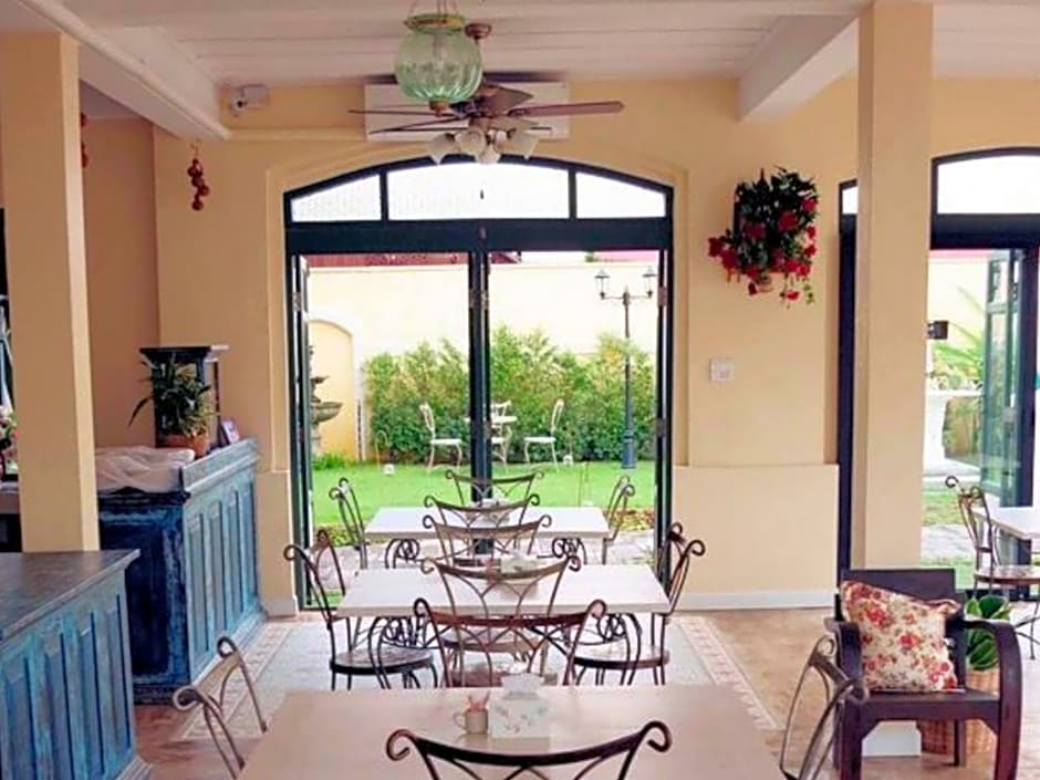 Khum Muang Min Boutique Hotel