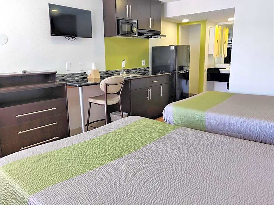 Studio 6-Fresno, CA - Extended Stay