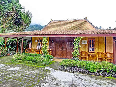 OYO Homes 91150 Desa Wisata Samiran