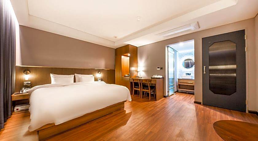 Hotel the Hill