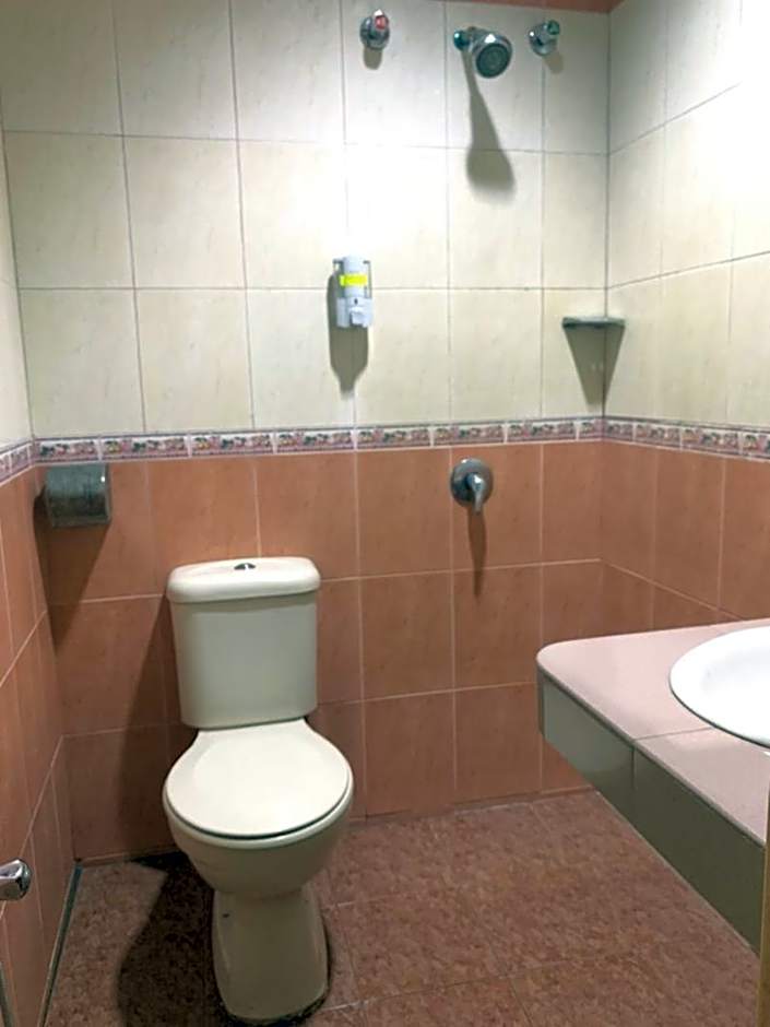 OYO 89759 Gold Jerantut Hotel