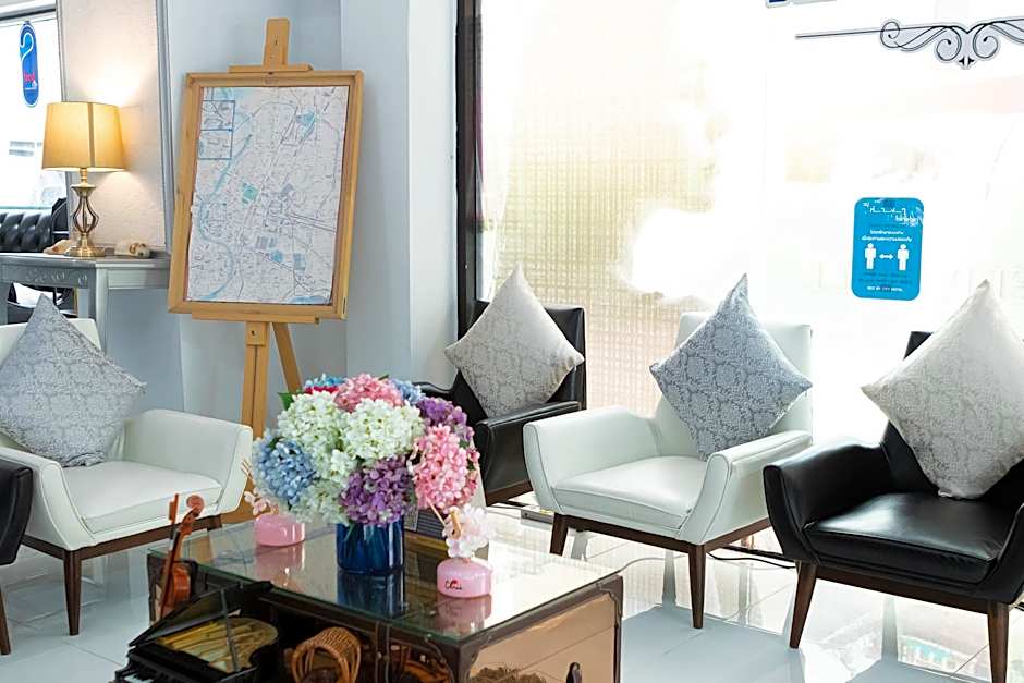 Bed by City Surawong Patpong