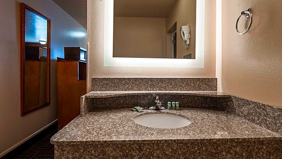 Best Western Paradise Inn