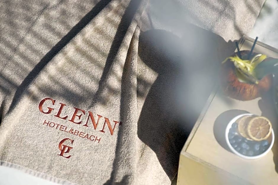 GLENN HOTEL& BEACH