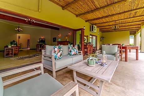 Lion Tree Top Lodge