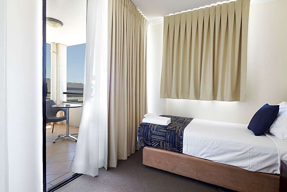 West End Central Apartments