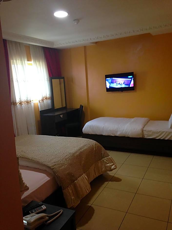 Noubou International Hotel AKWA