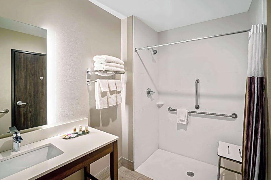 La Quinta Inn & Suites by Wyndham Tuscaloosa - McFarland
