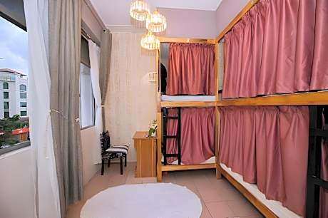 1 Single Bed City View