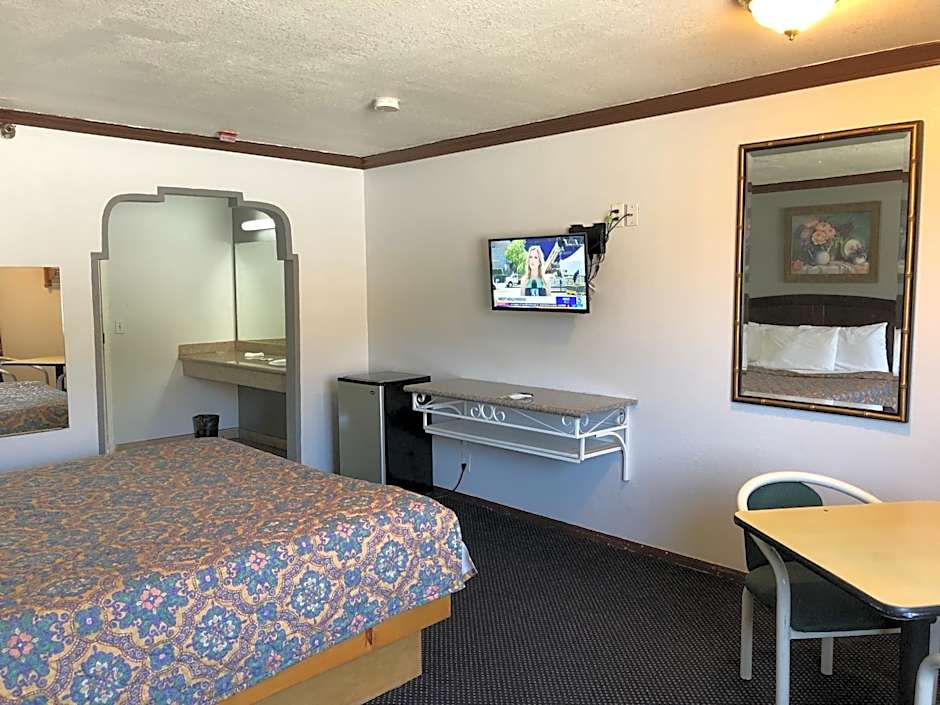 Starlight Inn, Valley Blvd - Downtown LA