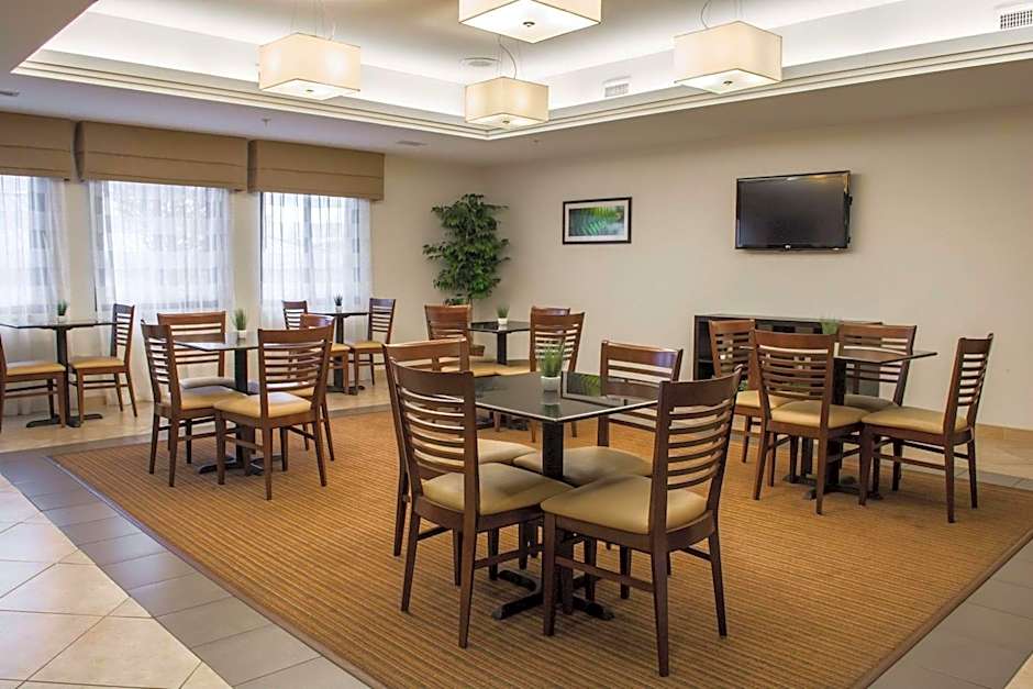 Sleep Inn & Suites Harbour Pointe